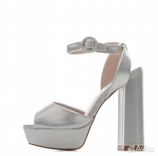 Босоножки женские