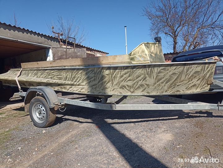 Лодка болотоход