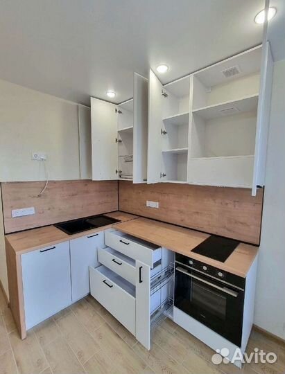 Угловая кухня современная