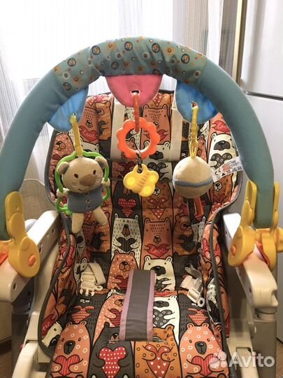 Дуга с игрушками погремушка