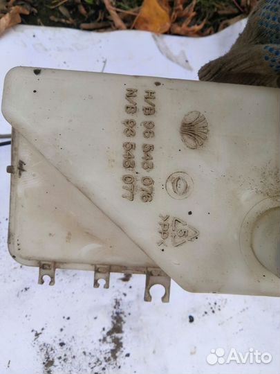 Бачок омывателя Chevrolet Aveo I (2003–2008)