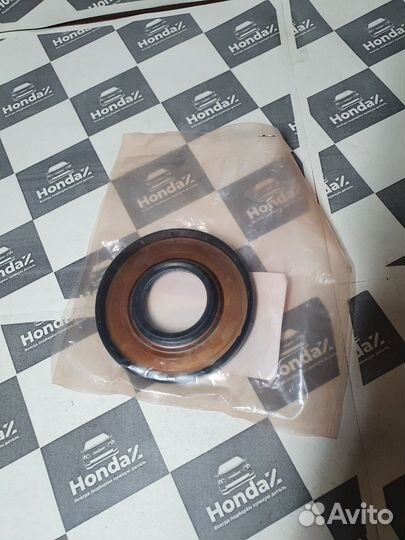 Сальник заднего дифференциала правый Honda CR-V