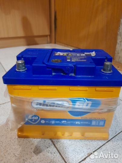 Аккумулятор автомобильный 60 ач
