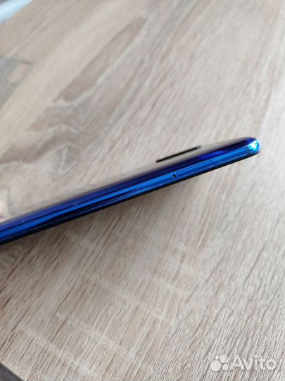 Телефон Xiaomi Mi 9 Lite