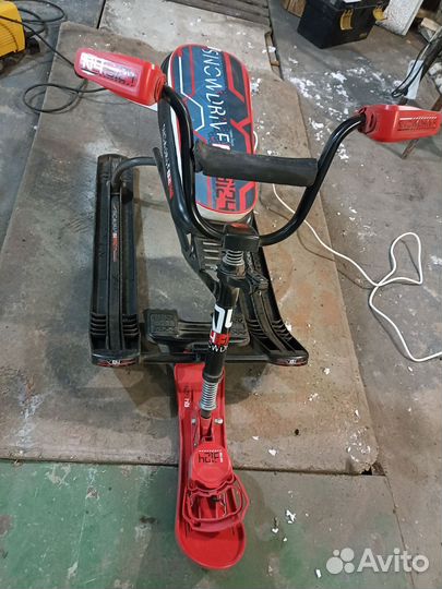 Детский снегокат новый