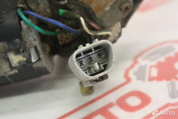 Моторчик трапеции дворников (стеклоочистителя)