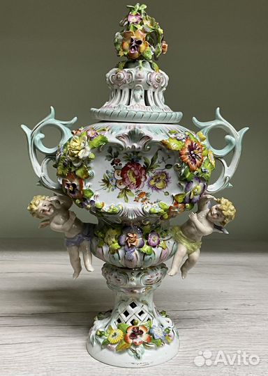 Ваза -кубок. Sitzendorf, Германия