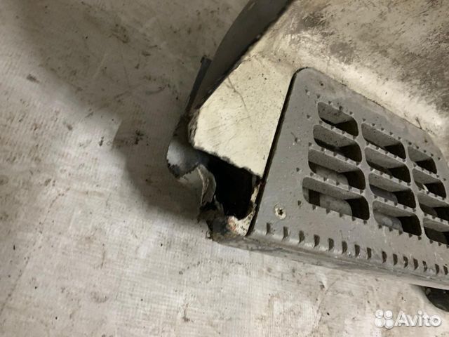 Подножка верхняя левая DAF 95 XF 105