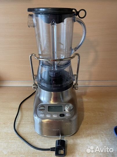 Блендер bork b806