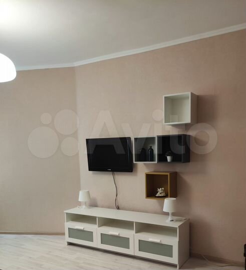 1-к. квартира, 42 м², 2/10 эт.