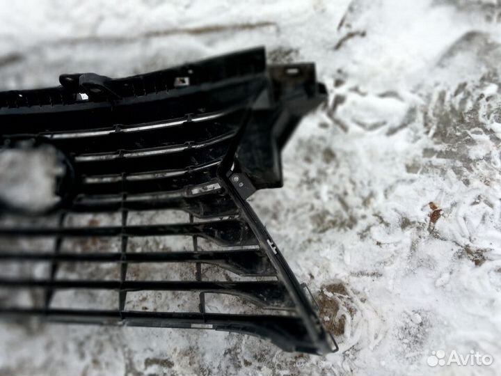 Решетка радиатора Lexus RX