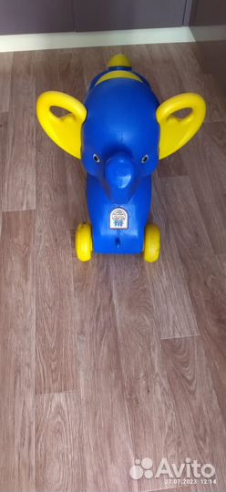 Каталка слоник