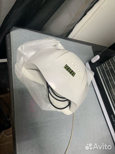 LED лампа для маникюра