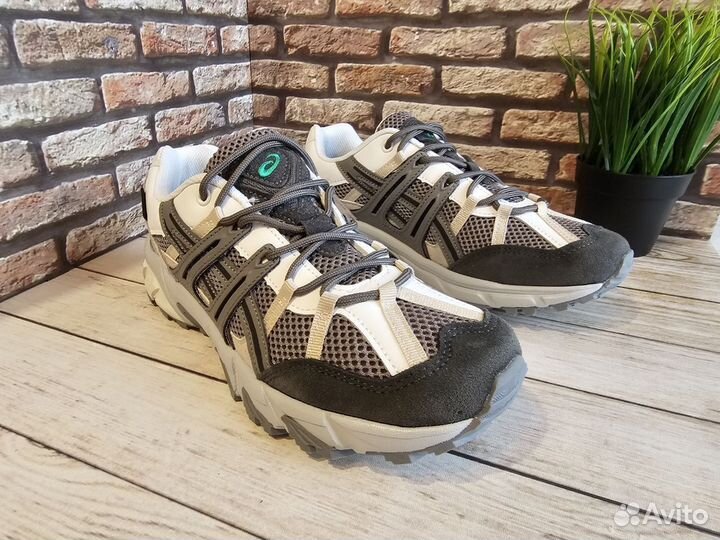 Кроссовки мужские asics