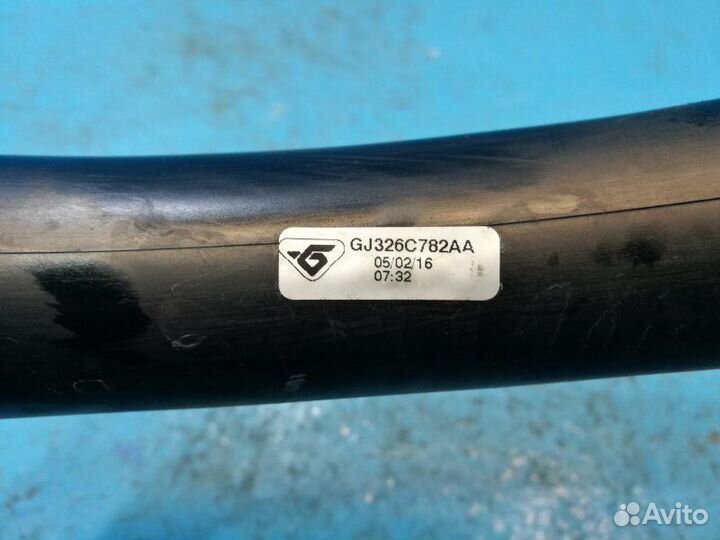 Патрубок интеркулера Land Rover Discovery Sport