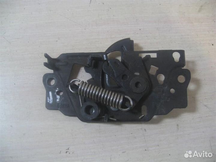 Замок капота Ford Focus 3 (CB8) 2013