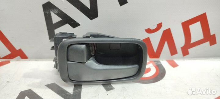 Ручка двери внутренняя передняя левая Mitsubishi