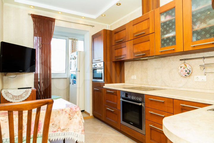 1-к. квартира, 38 м², 2/10 эт.