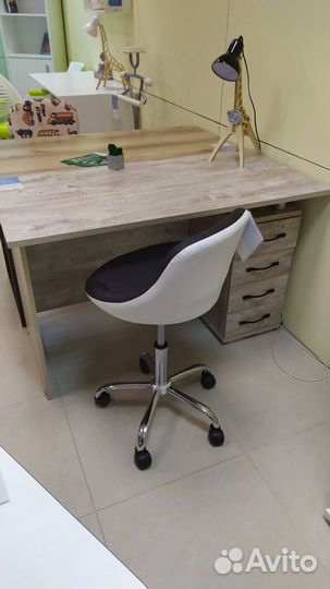 Стол компьютерный