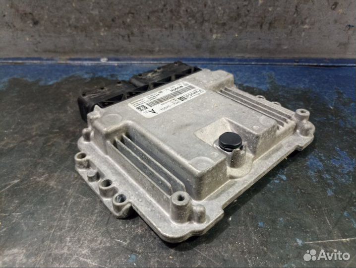 Эбу двигателя Ford Focus 3 CB8