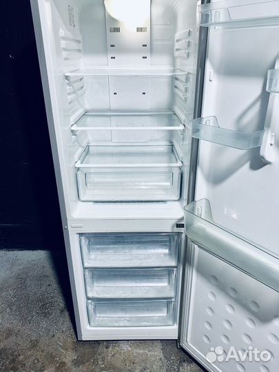 Холодильник Samsung full no frost