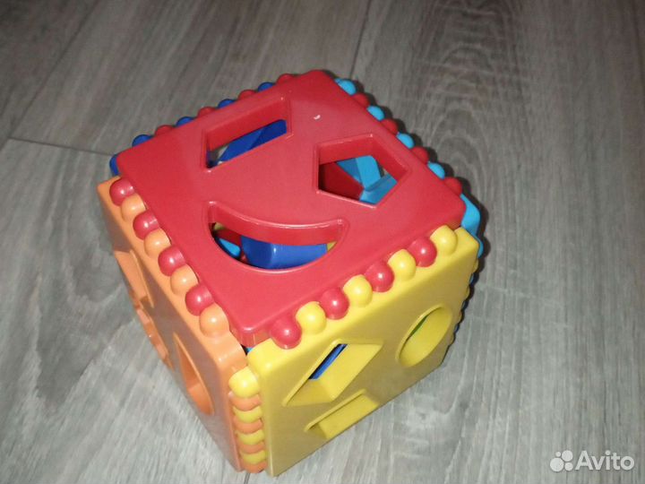 Детские развивающие игрушки