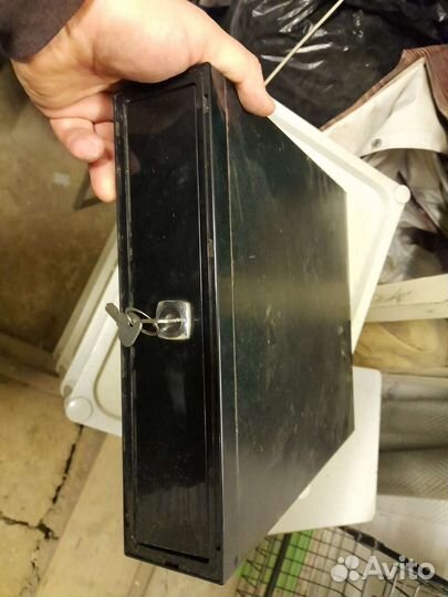 Ящик для денег