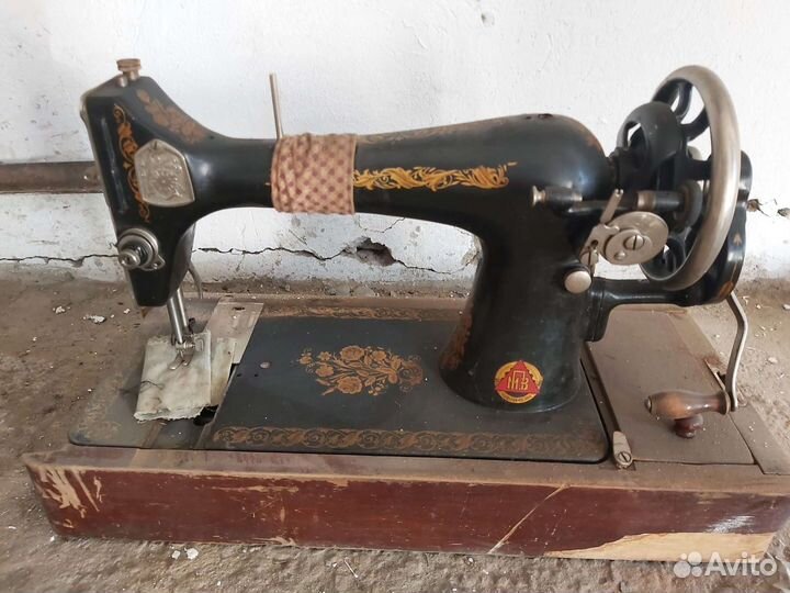 Швейная машинка ручная СССР