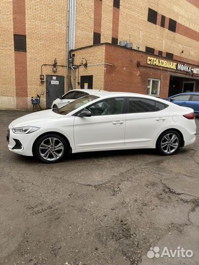 Hyundai Elantra 2.0 AT, 2016, 126 800 км