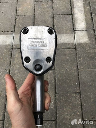 Гайковерт пневматический