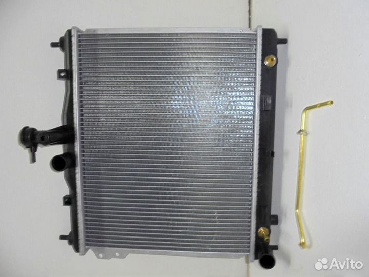 Радиатор охлаждения двигателя Хендай Гетц 2002-12