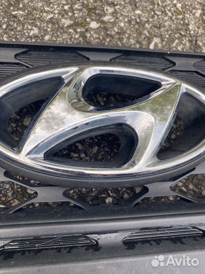 Решетка радиатора Hyundai Solaris 86351H5000