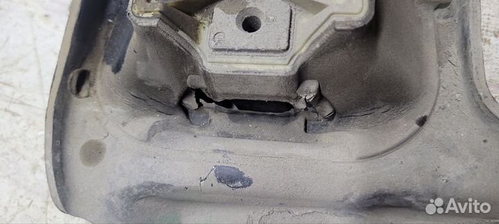 Подушка кпп левая Ford Focus 3