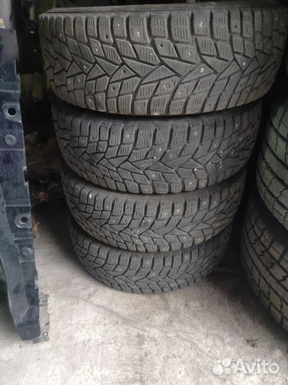 Dunlop SP Winter Ice 02 185/60 R15
