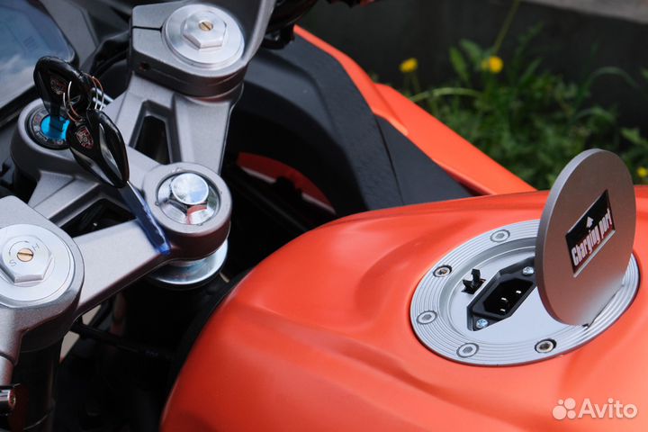 Электромотоцикл Yamaha R3