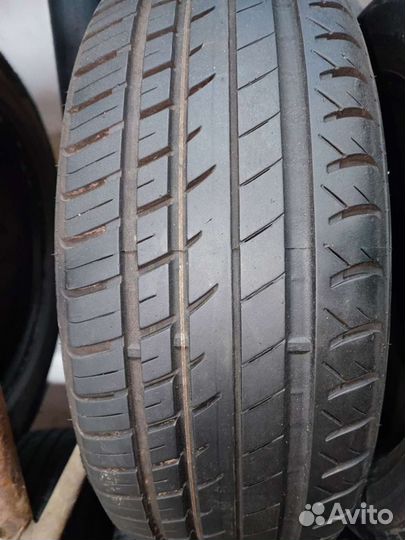 Viatti Strada Asimmetrico V-130 205/55 R16 96U