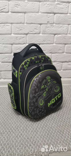 Школьный рюкзак для начальных классов