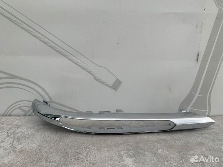 Накладка дхо левая Mercedes C W204