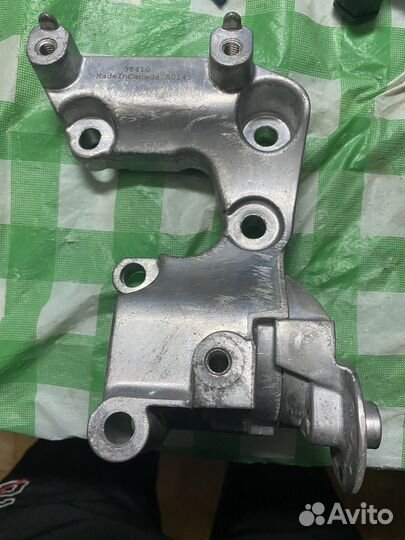 Натяжитель ремня генератора camry 40