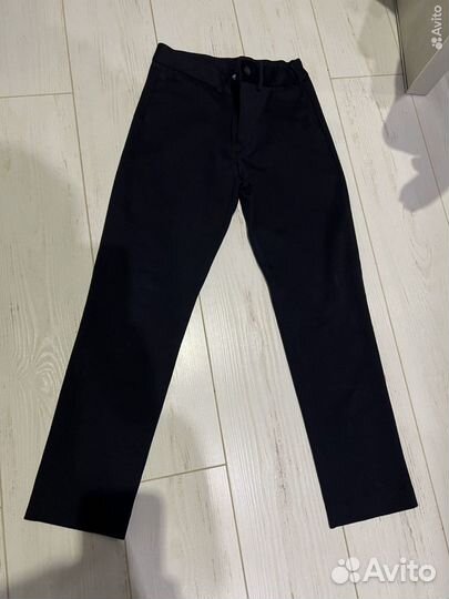 Брючный костюм uniqlo для мальчика 7-8 лет