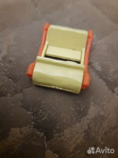 Машинка хотвилс