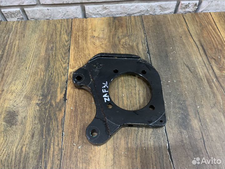 Opel zafira C Кронштейн (п.з.к.) заднего суппорта