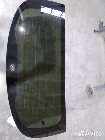 Стекло заднее оригинал сандеро степвей