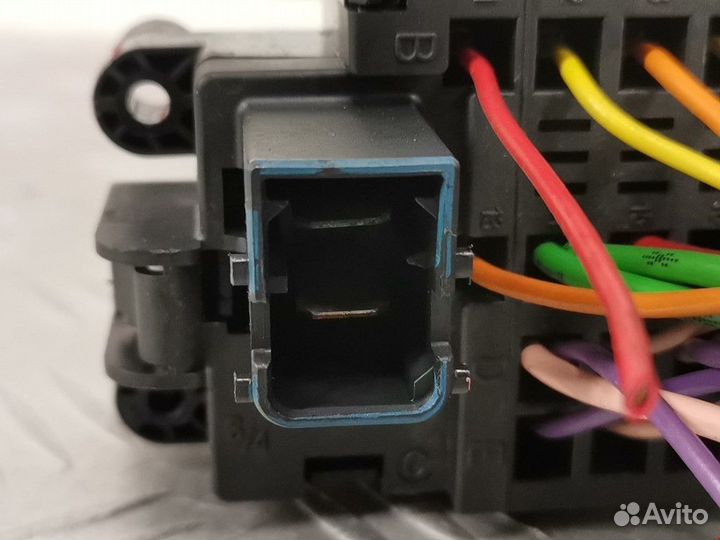 Блок предохранителей Peugeot 406 рест. 2001