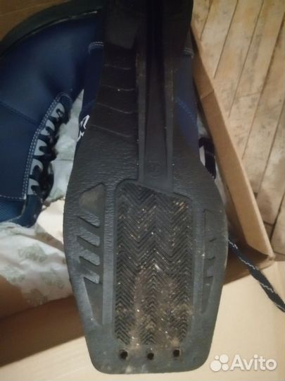 Лыжные ботинки