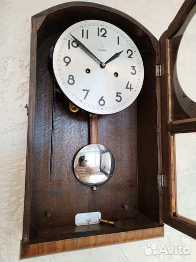 Настенные часы Junghans