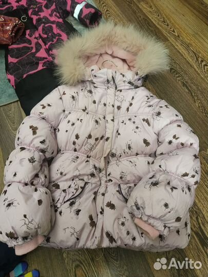 Зима пакетом:куртки-комбезы-варежки на девочку 98
