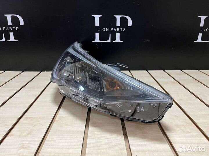 Фара правая Hyundai Solaris 2 рестайлинг диод