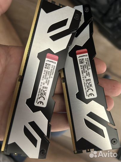 DDR5-6000 kingston fury renegade 64gb (KF560C32RSK