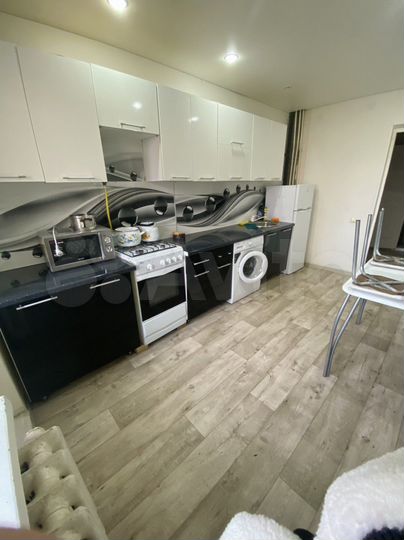 2-к. квартира, 65 м², 1/5 эт.